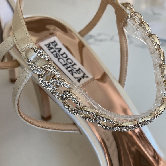 Kai Stiletto Heel Sandal Ivory by Badgley Mischka New Crystal Chain Detail Sz 11 - Picture 7 of 10